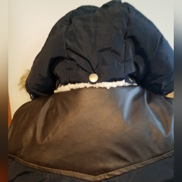 Like New Justify Navy blue vest, Size Small - Picture 5 of 9